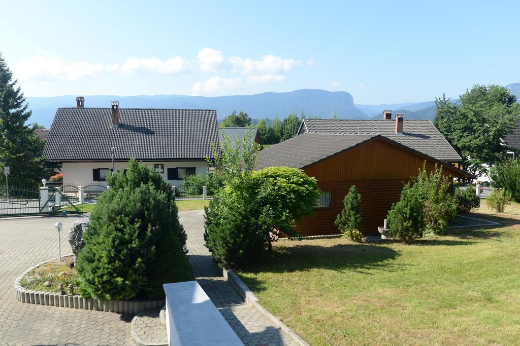 Family Villa Bled Exteriör bild
